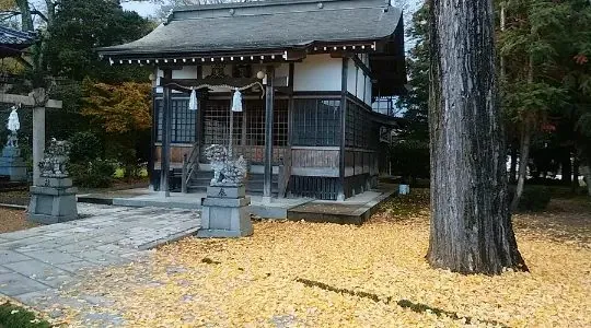 女代神社の外観