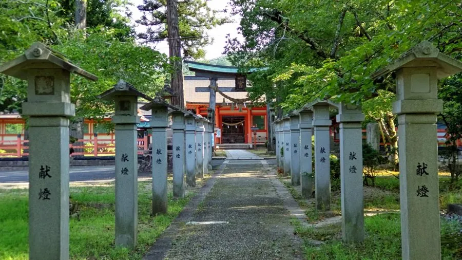 出石神社の境内